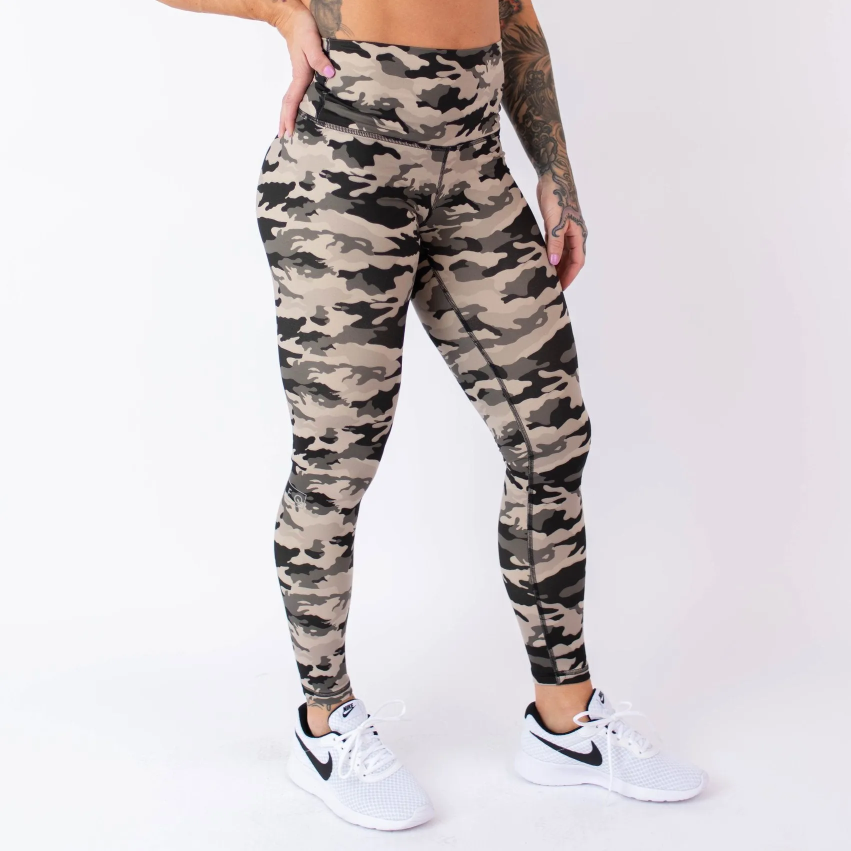 FLEO El Toro 25" Cream Camo Leggings (Bounce)